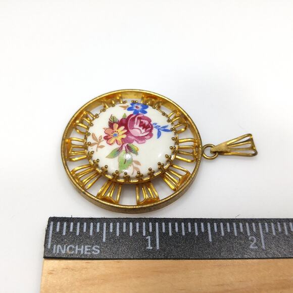 Vintage Floral Porcelain Round Pendant, Gold Tone Frame, 1960s Jewelry - Picture 5 of 10